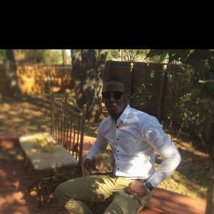 Meet your Posher, Eli